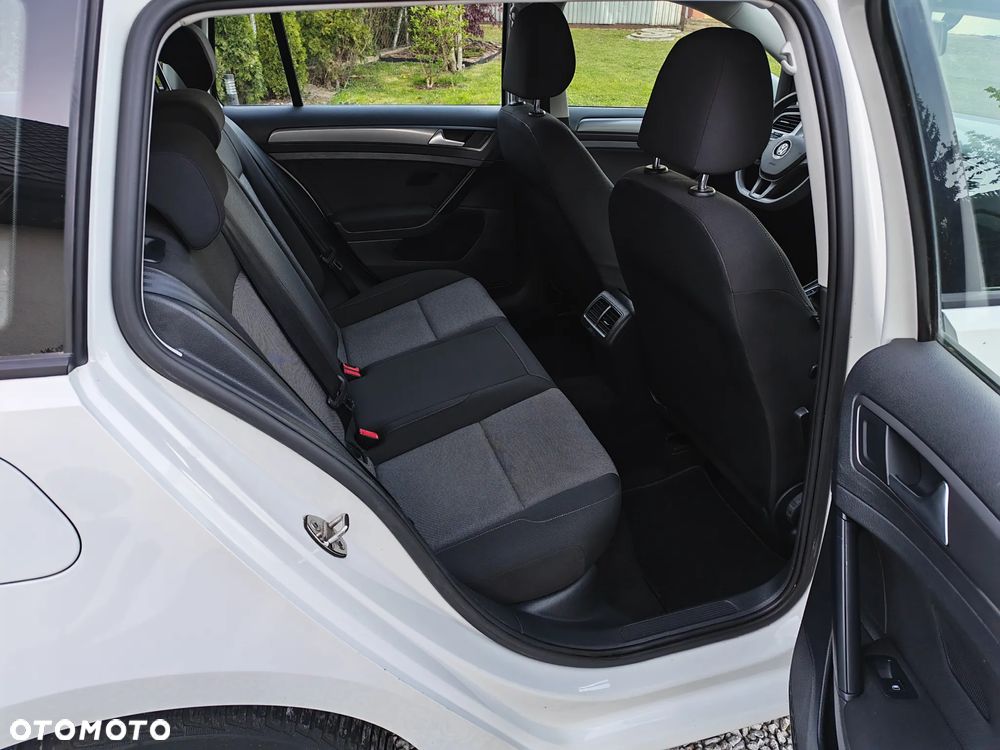 Volkswagen Golf 1.6 TDI BlueMotion Technology Lounge - 13