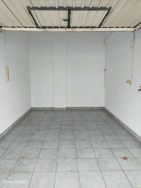 Garagem Arrenda se - Grande imagem: 2/4