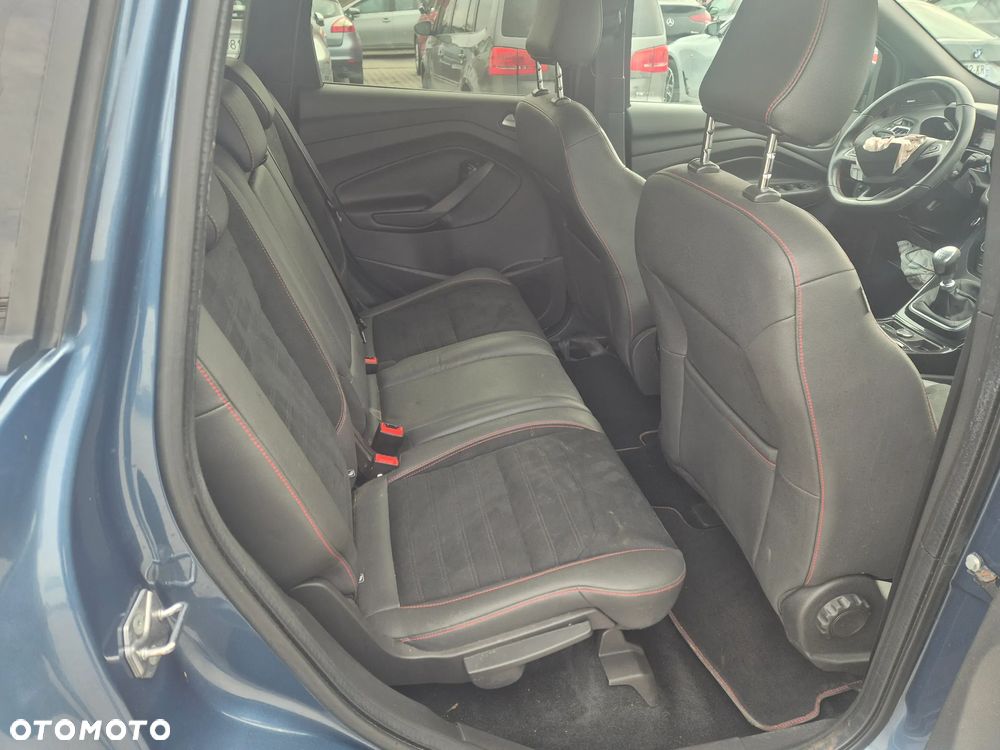 Ford Kuga 1.5 EcoBoost 2x4 ST-Line - 15