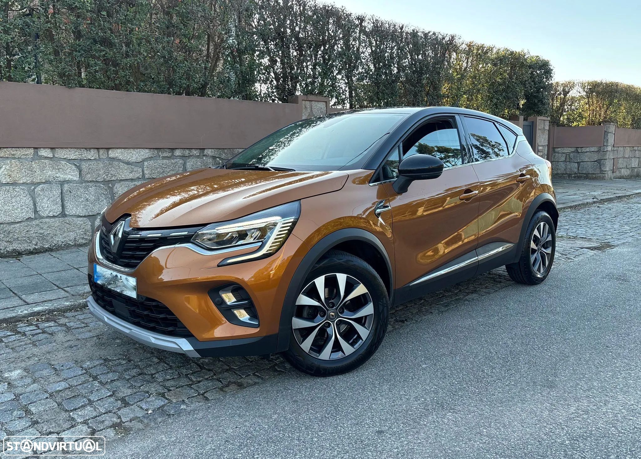 Renault Captur 1.0 TCe Exclusive Bi-Fuel - 1
