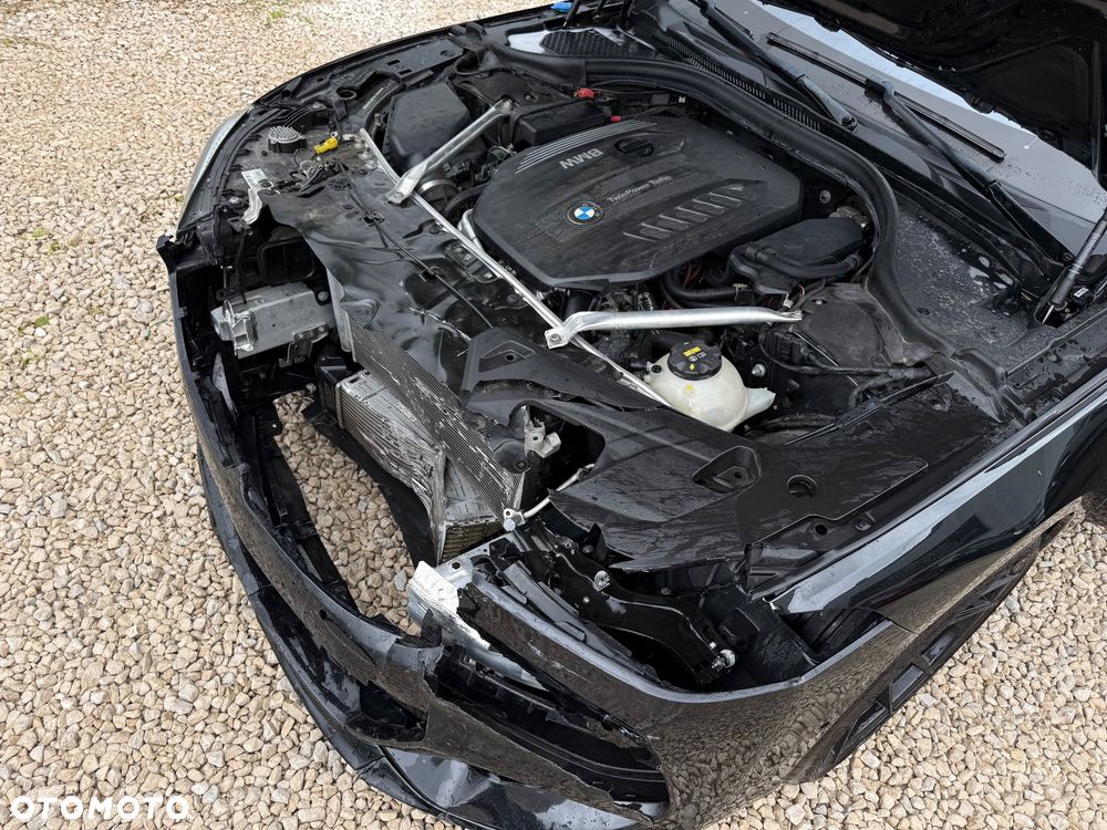 BMW Seria 8 - 39