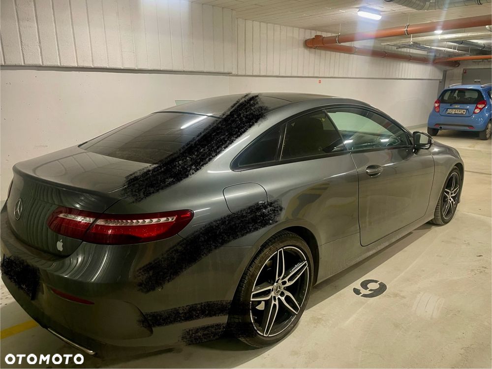 Mercedes-Benz Klasa E - 9