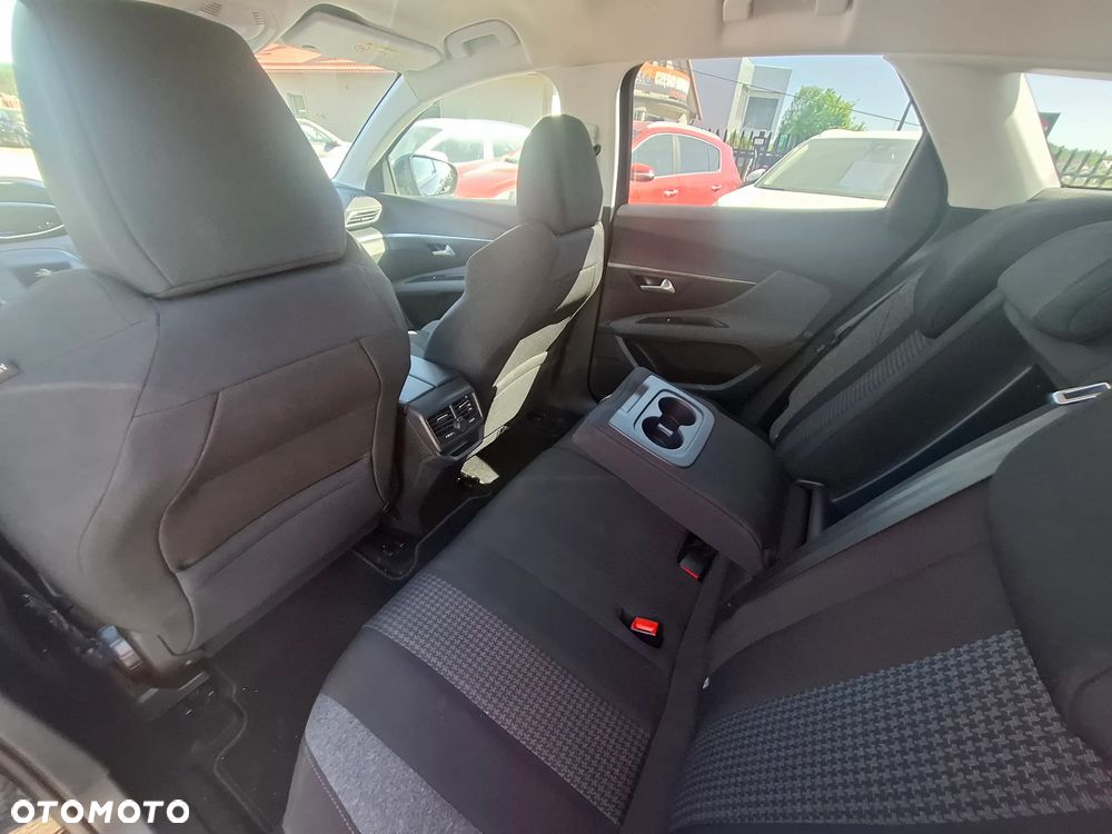 Peugeot 3008 1.6 BlueHDi Style S&S - 12