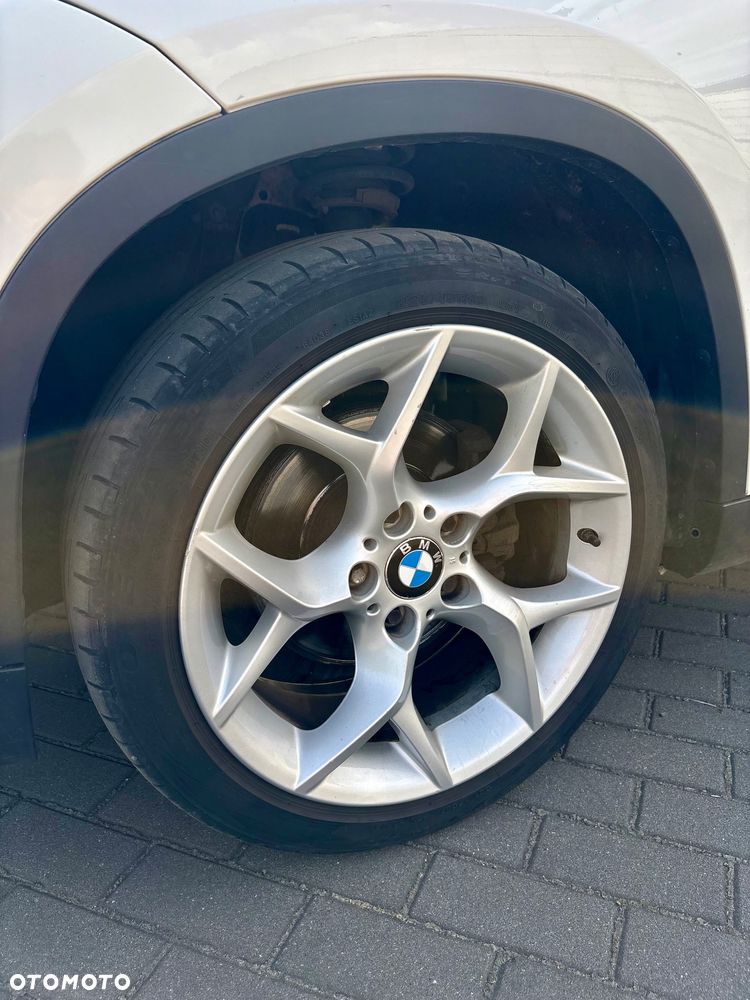 BMW X1 sDrive18d - 23