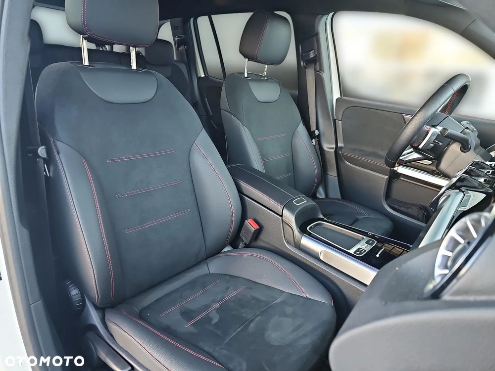 Mercedes-Benz GLB 200 d 4-Matic AMG Line 8G-DCT - 13