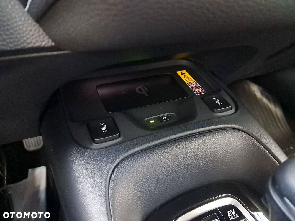 Toyota Corolla 1.8 Hybrid Style - 25