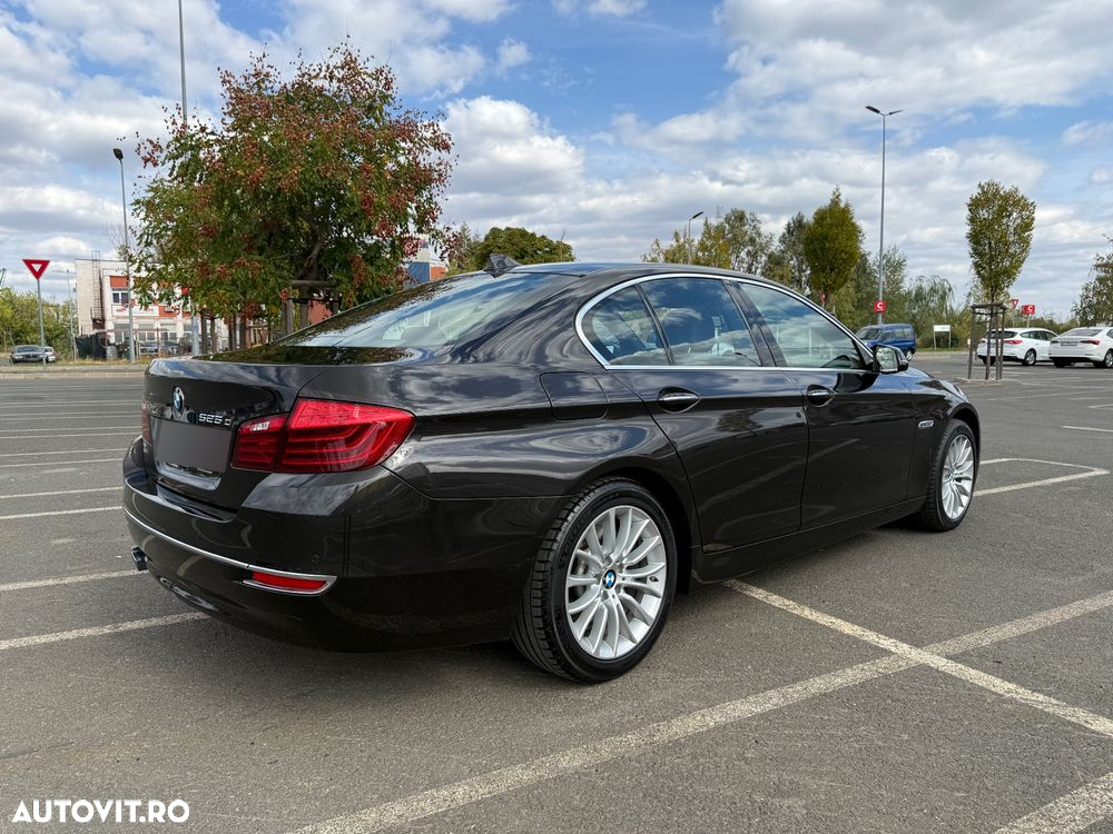 BMW Seria 5 525d xDrive AT - 9