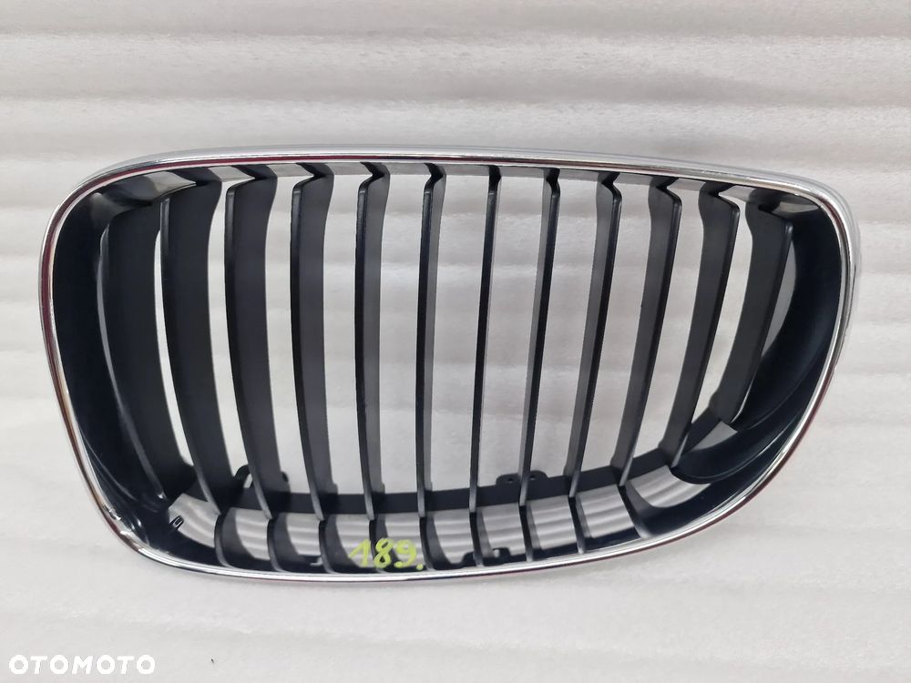 BMW E81 / E87 LIFT 06- LEWA NERKA / ATRAPA / GRILL PRZEDNI PRZÓD , NR 51137179655 / 7179655 / 51137166439 / 7166439 , NR AUKCJI GL189 - 1