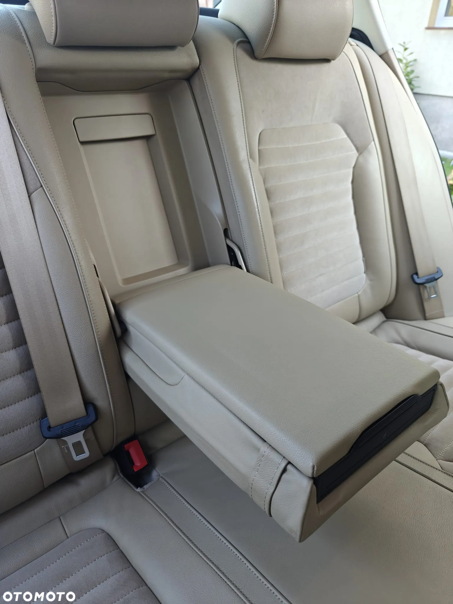 Volkswagen Passat 1.8 TSI Highline - 23