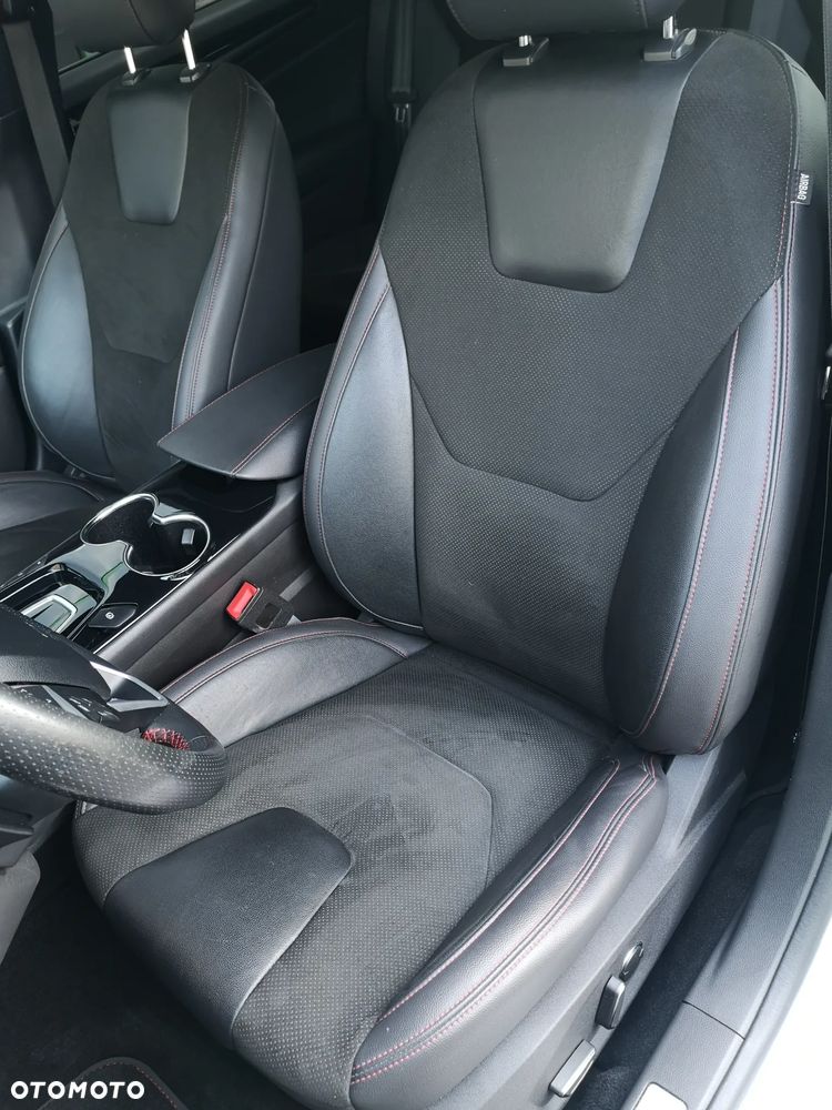 Ford Mondeo 2.0 EcoBlue ST-Line - 24