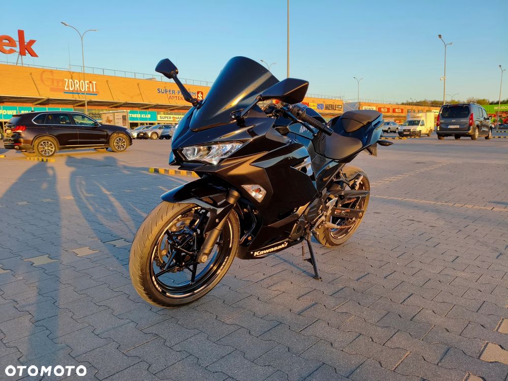 Kawasaki Ninja 400 - 1