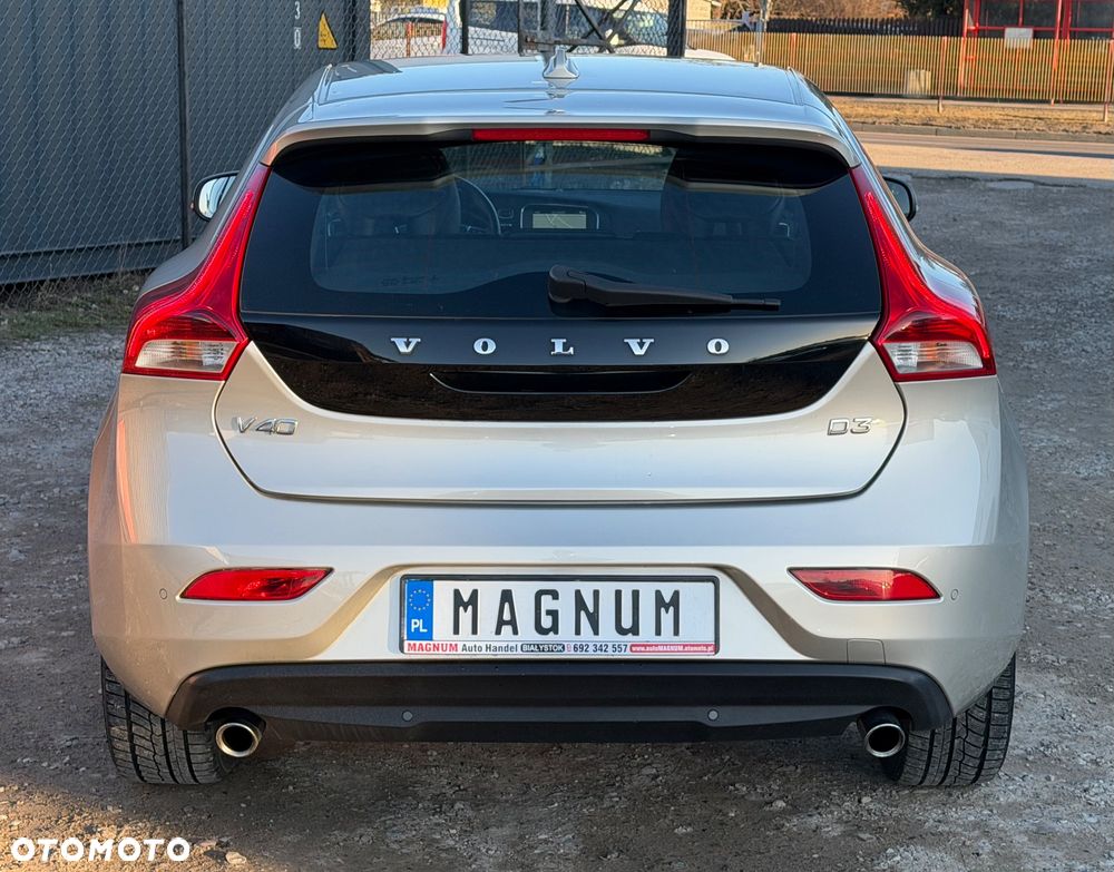 Volvo V40 D3 Momentum - 26