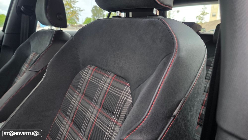 VW Golf 2.0 TSi GTi DSG Performance - 12