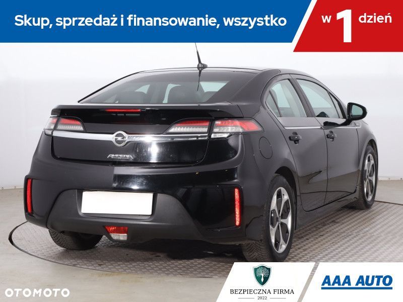 Opel Ampera - 7