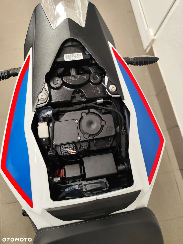 BMW S - 28