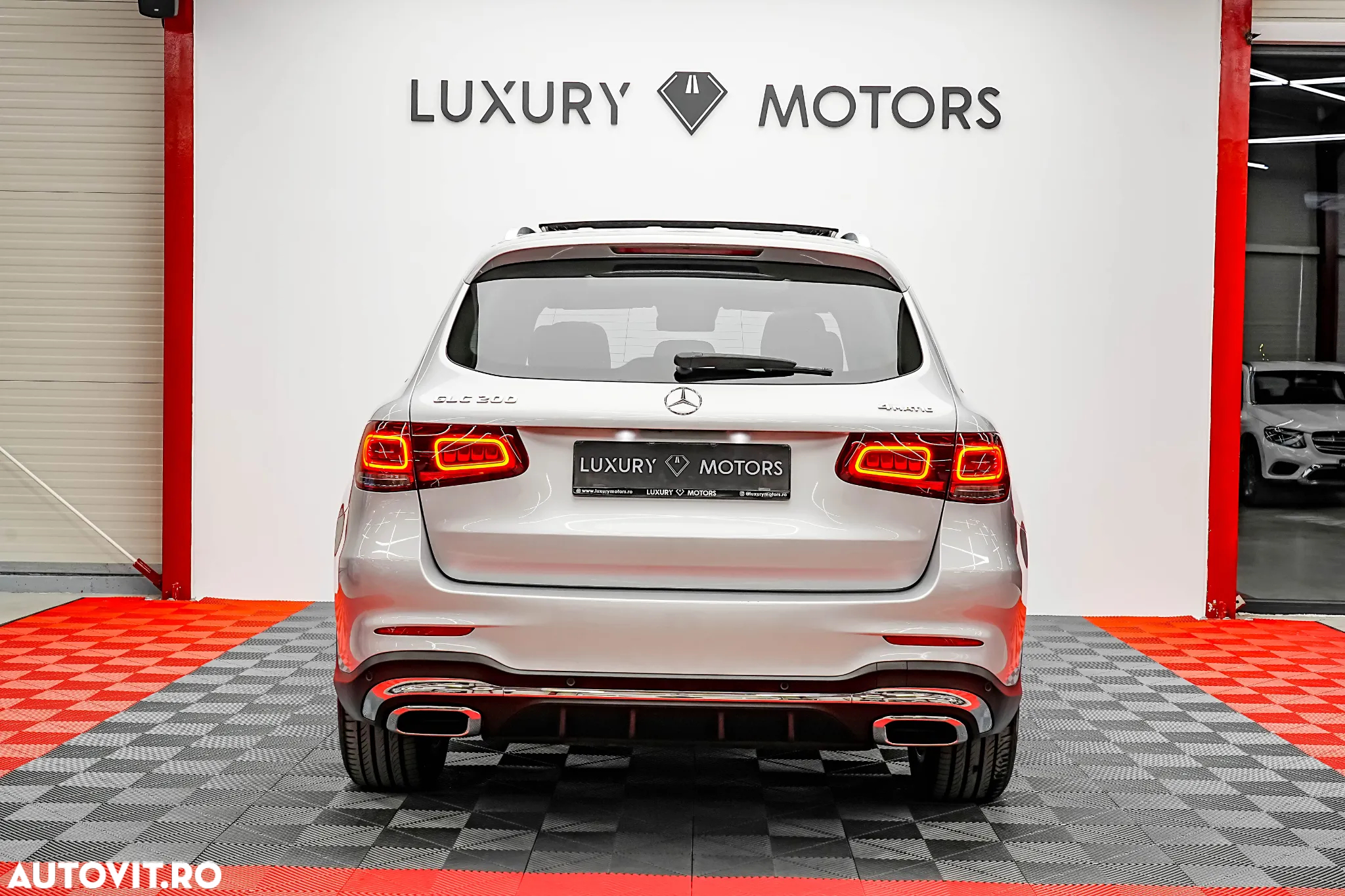 Mercedes-Benz GLC 200 4Matic 9G-TRONIC AMG Line Plus - 15