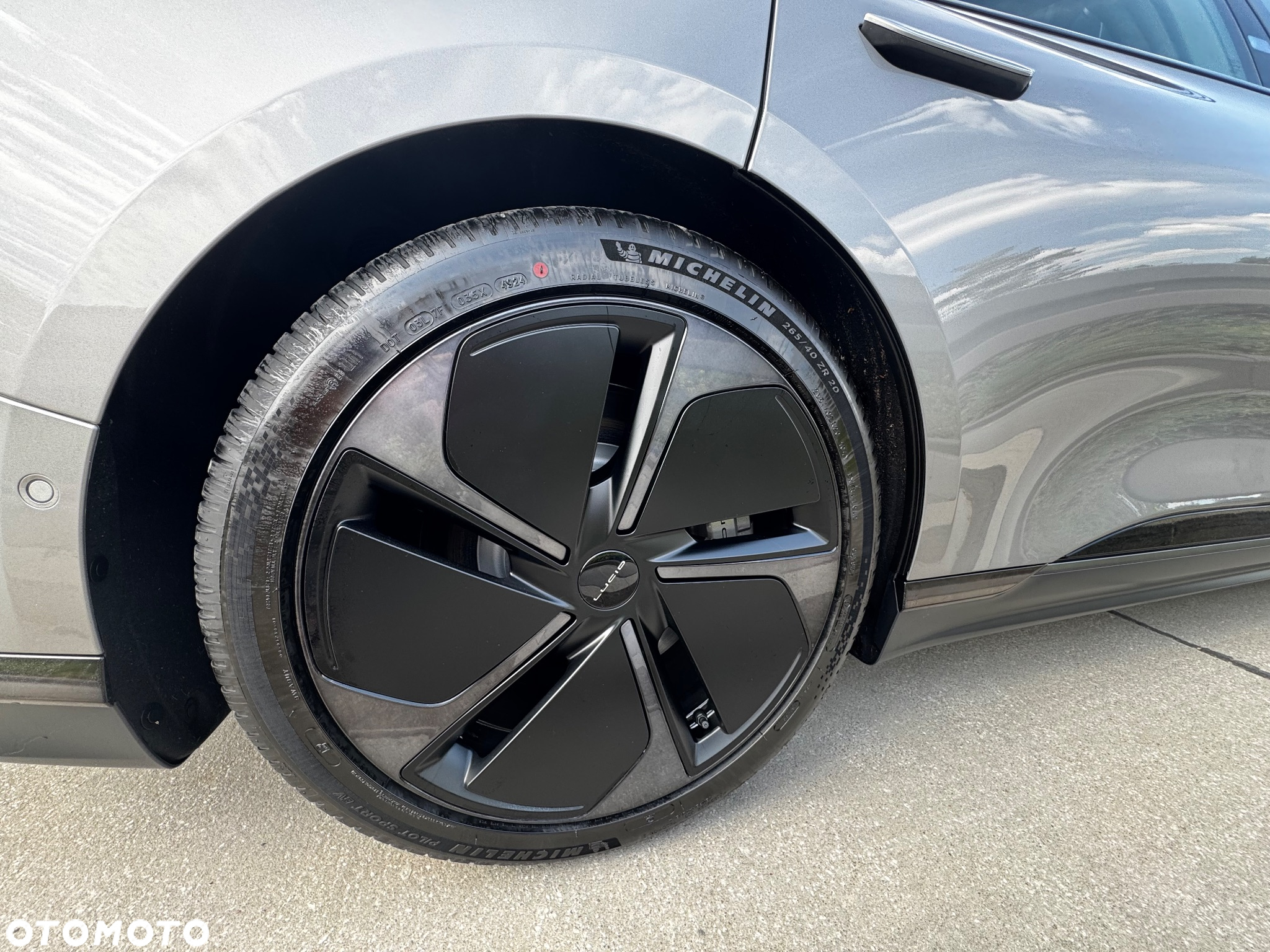 Lucid Air - 14