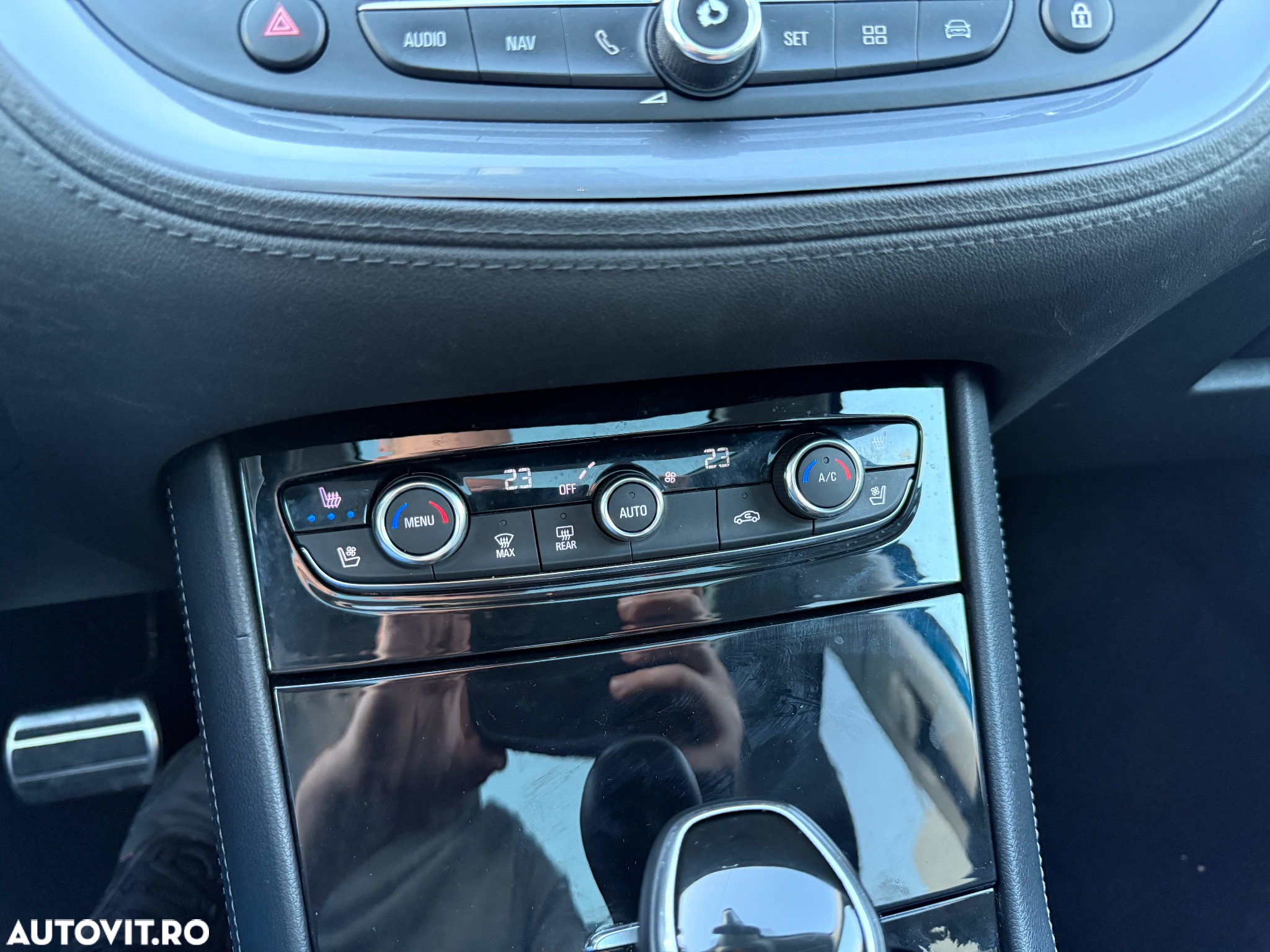 Opel Grandland X 1.6 D Start/Stop Automatik Business Edition - 23