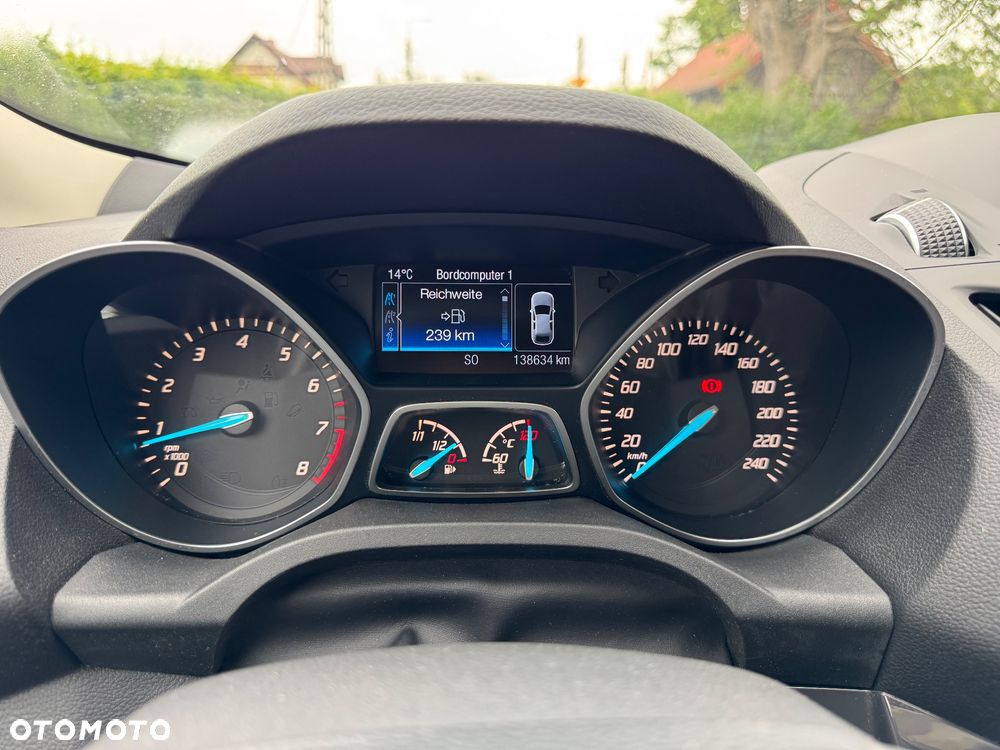 Ford Kuga 1.5 EcoBoost 2x4 Cool & Connect - 16