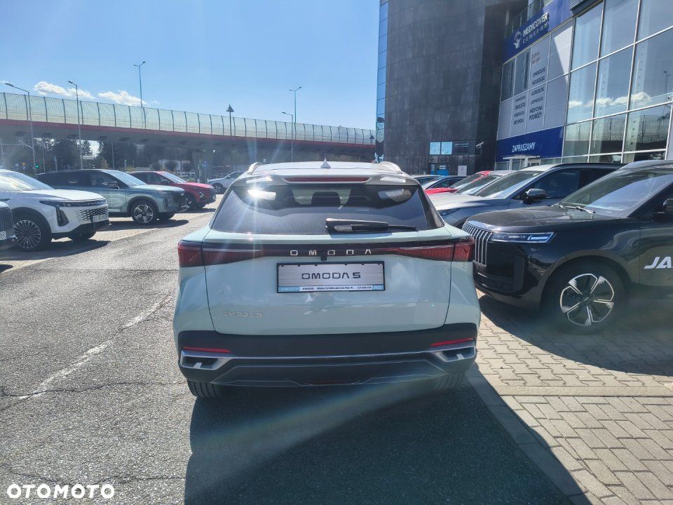 Omoda 5 - 6