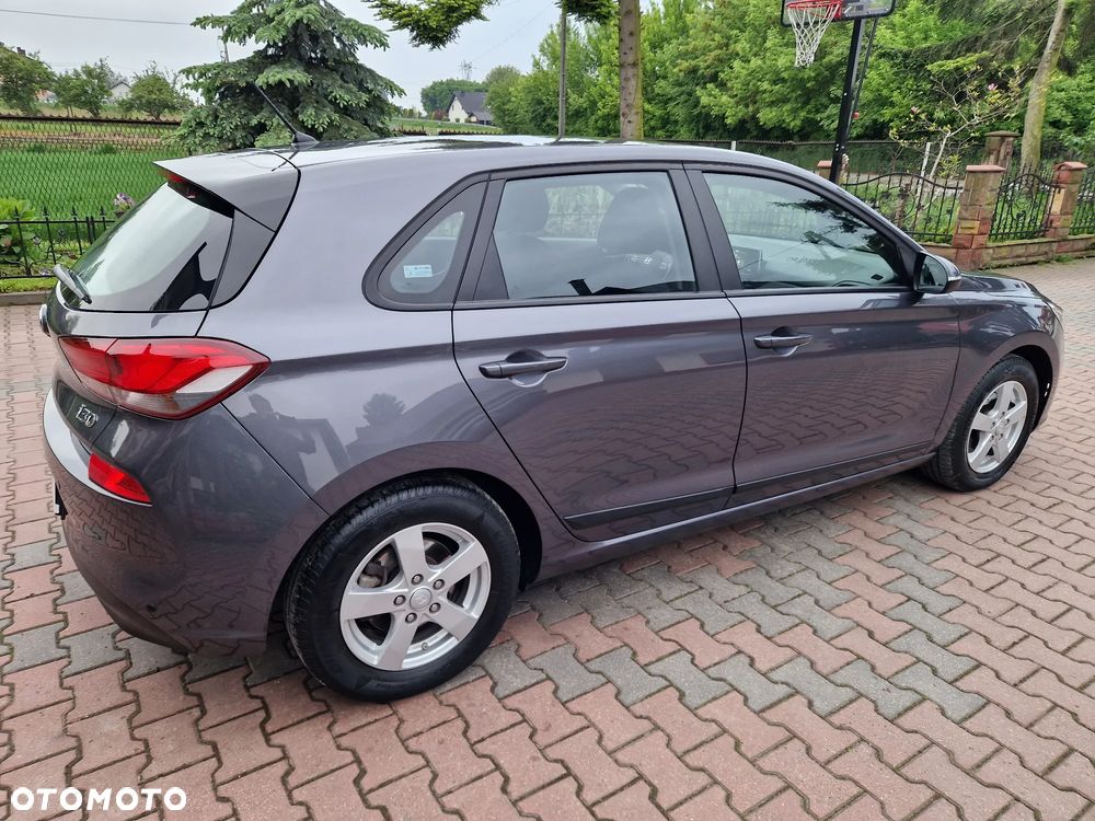 Hyundai i30 1.4 GO Plus - 36