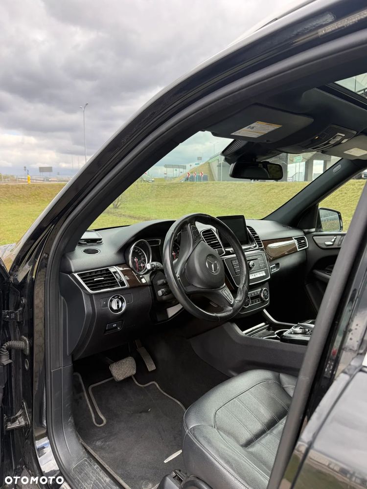 Mercedes-Benz GLE - 13