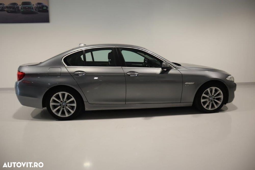 BMW Seria 5 530d xDrive - 2