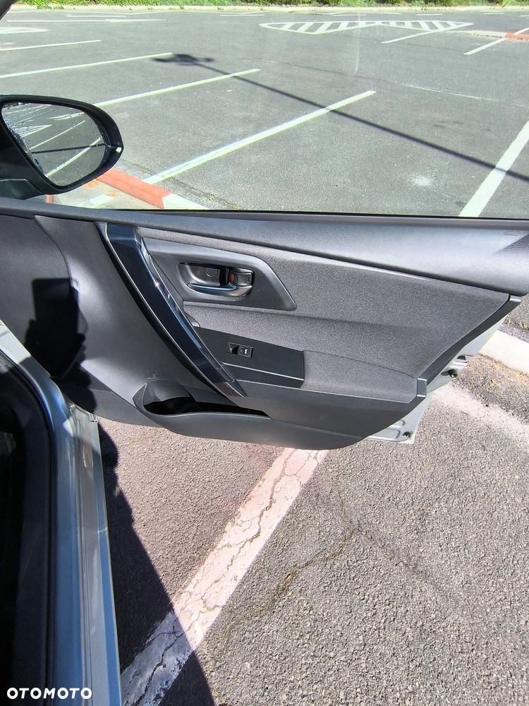 Toyota Auris Hybrid 135 Active - 8