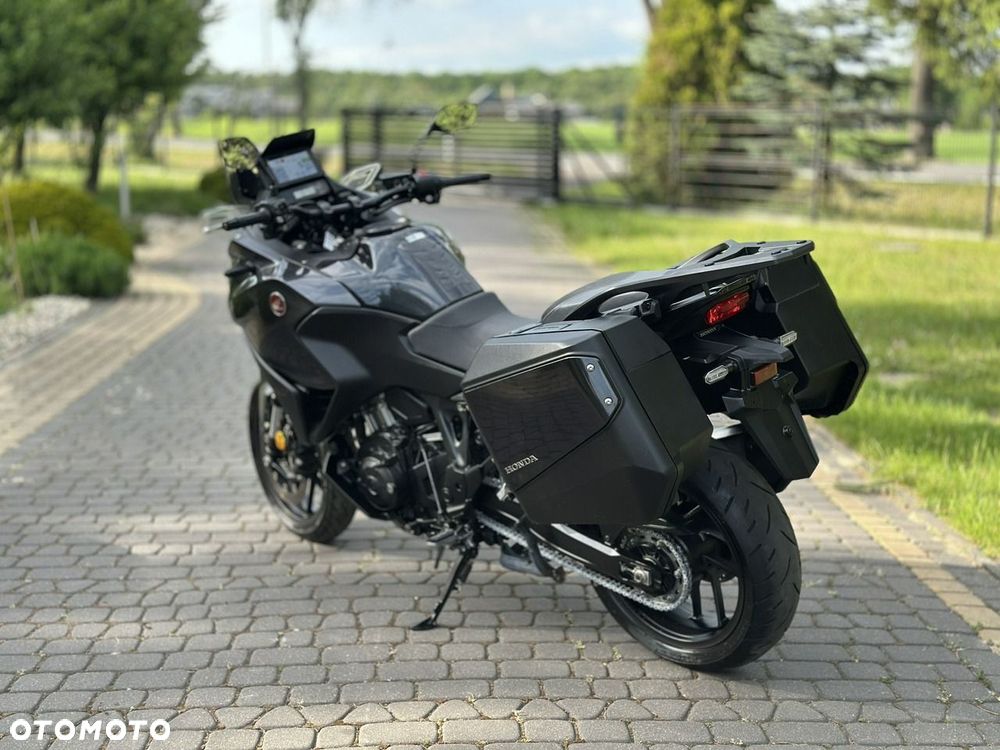 Honda NT - 8