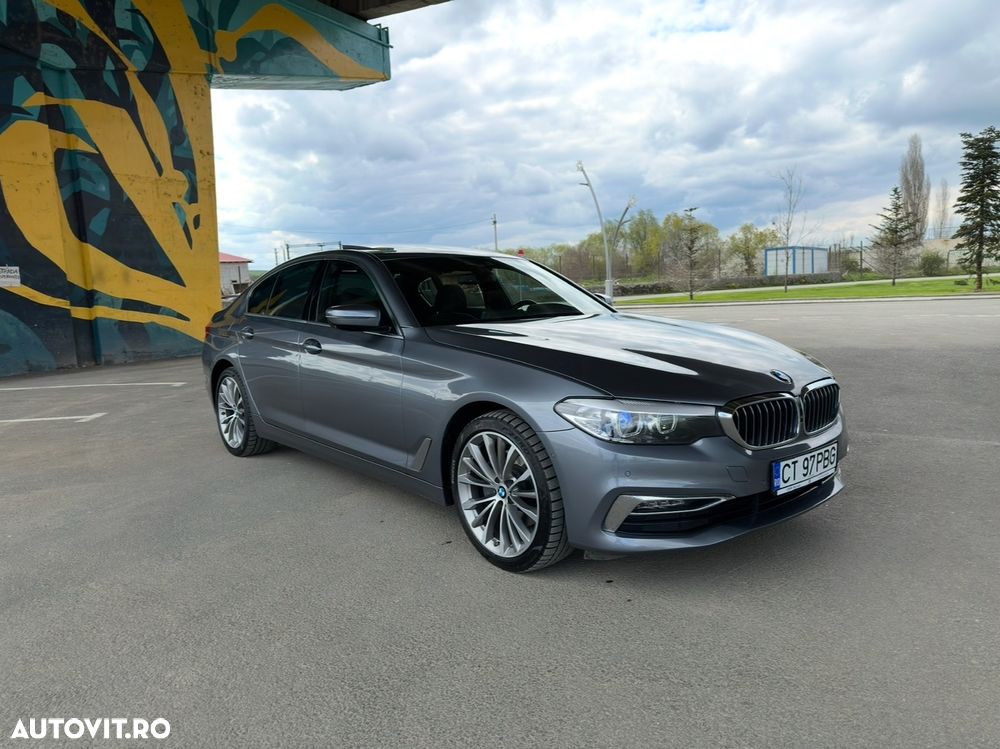 BMW Seria 5 518d Aut. Luxury Line - 7