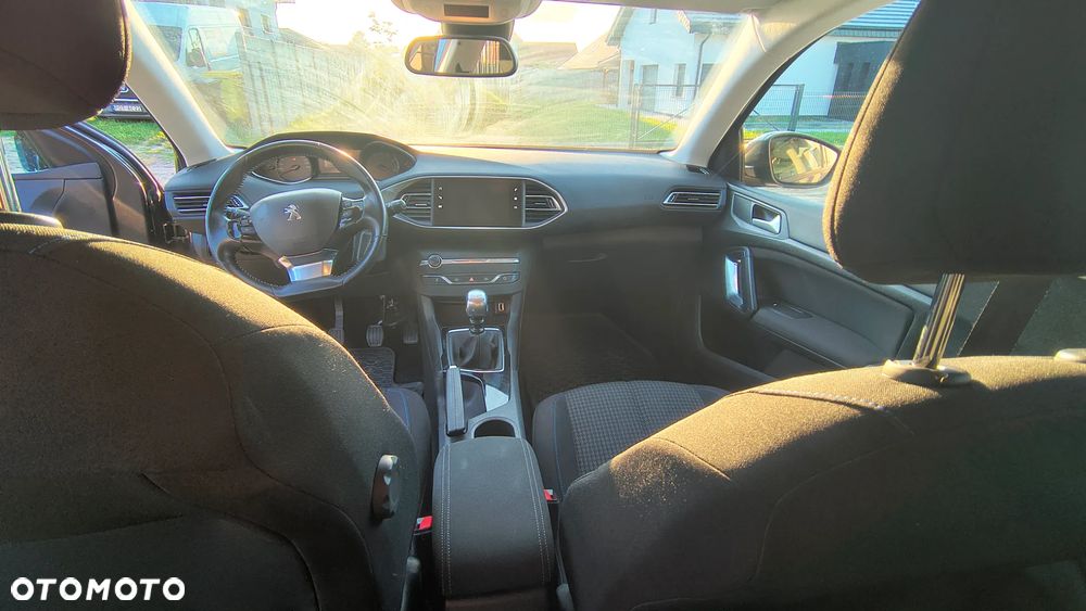 Peugeot 308 PureTech 110 Stop & Start Style - 17