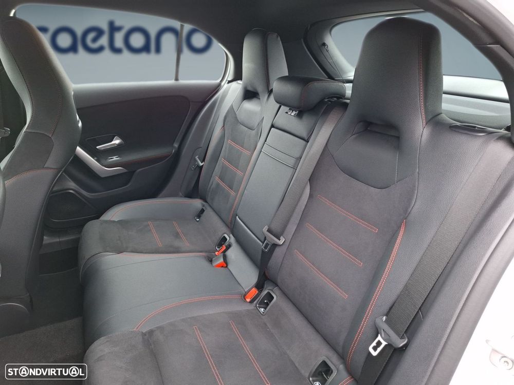 Mercedes-Benz A 180 d - 12