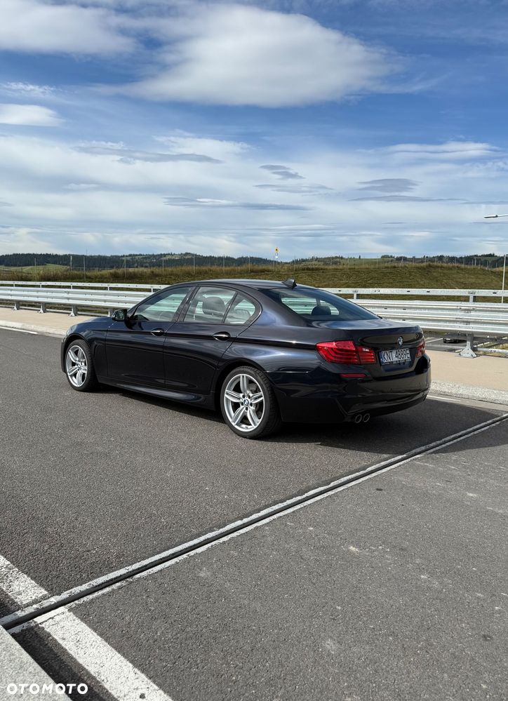 BMW Seria 5 525d xDrive - 15