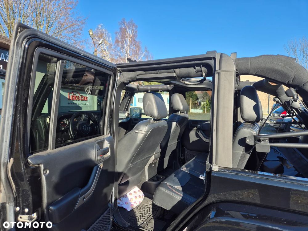 Jeep Wrangler 2.8 CRD Unlim Black Edition II - 22