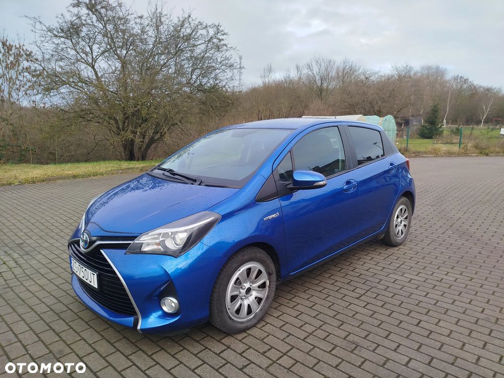 Toyota Yaris Hybrid 100 Premium - 4