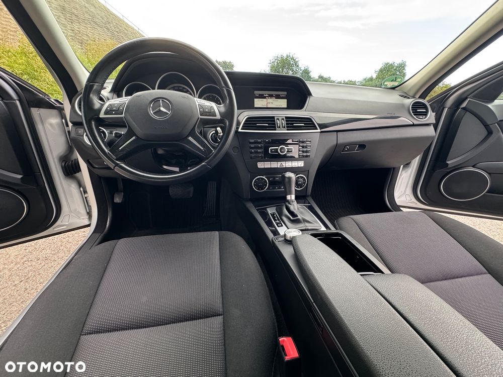 Mercedes-Benz Klasa C 180 7G-TRONIC Avantgarde - 26