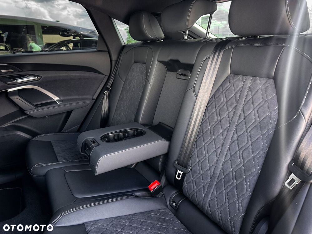 Audi Q5 Sportback - 40