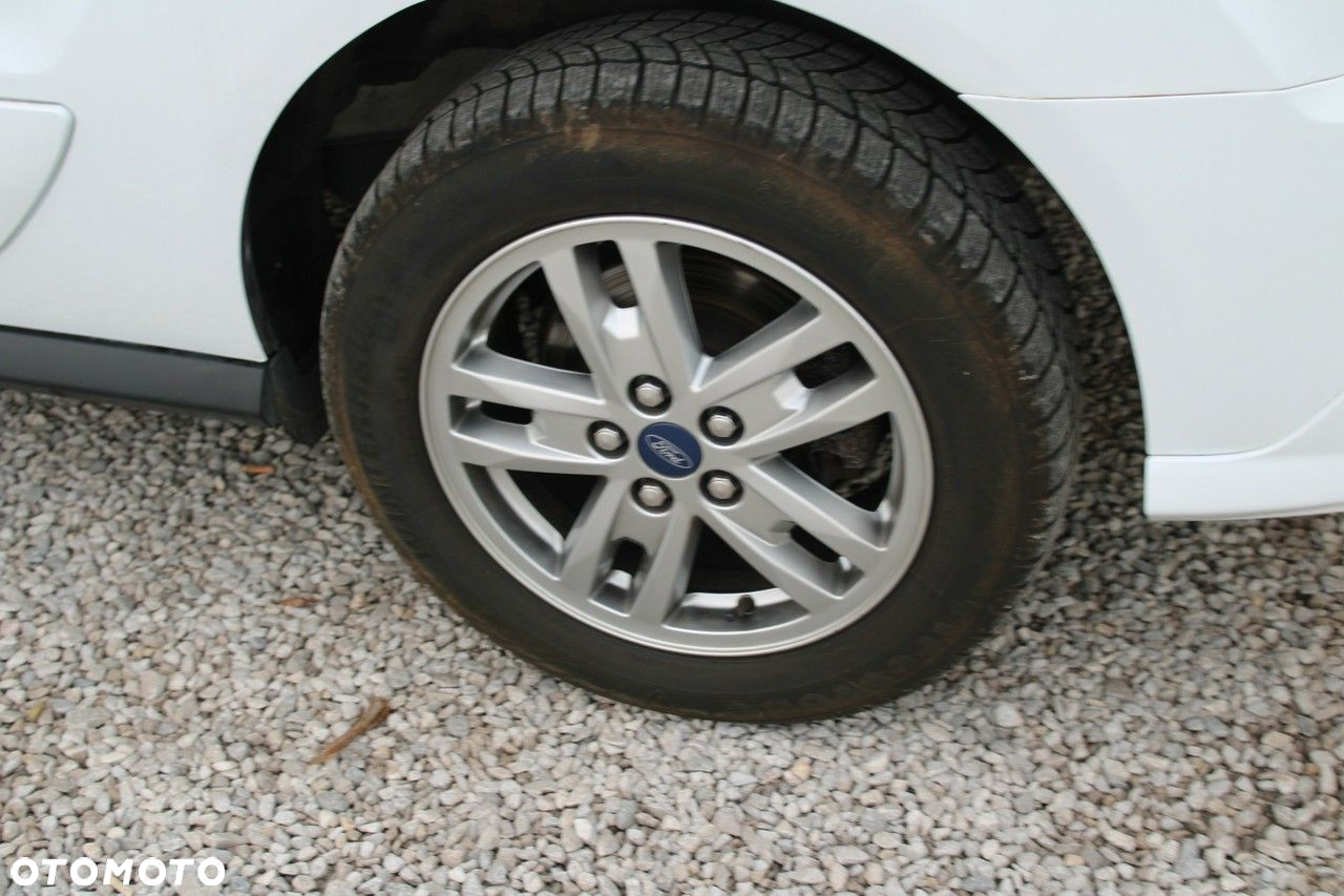Ford Tourneo Connect - 12