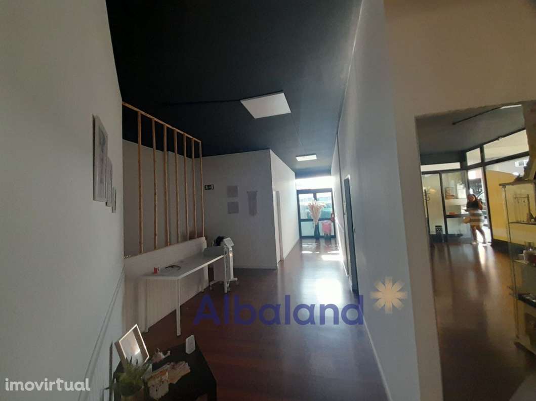 Loja Comercial - Centro da cidade de Barcelos (junto ao Recheio) - Grande imagem: 4/7