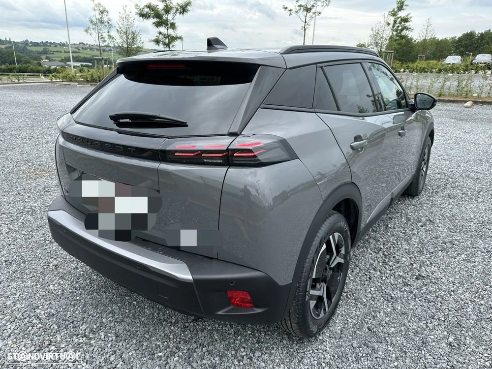 Peugeot e-2008 Allure - 4