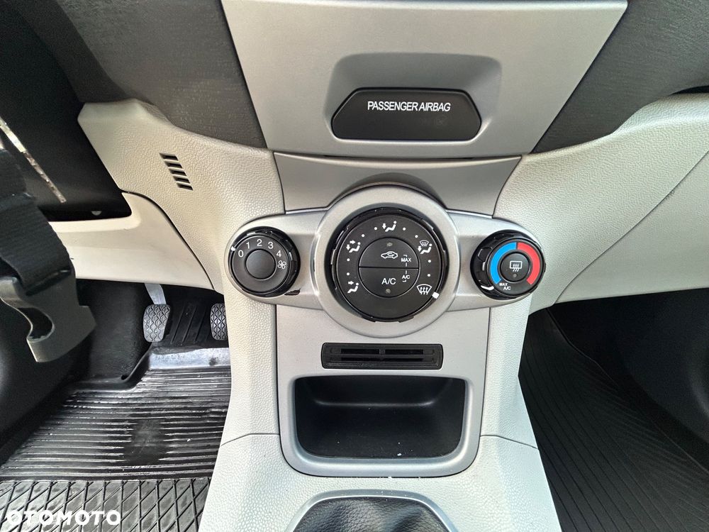 Ford Fiesta 1.4 Trend - 11