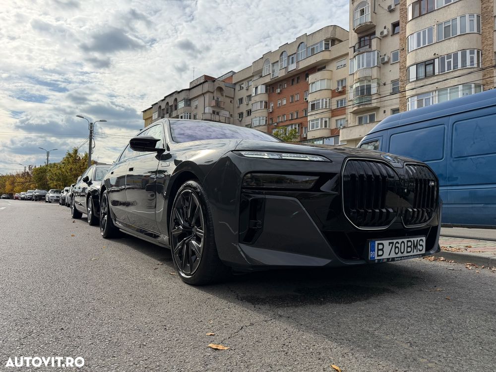 BMW M7 M760e xDrive AT PHEV - 3