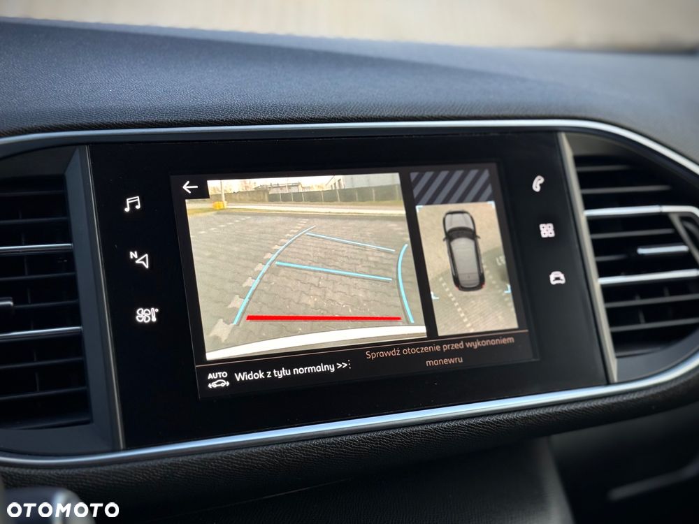 Peugeot 308 1.2 PureTech Allure S&S - 18