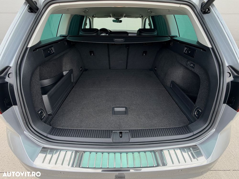 Volkswagen Passat 2.0 TDI SCR DSG R-Line - 20