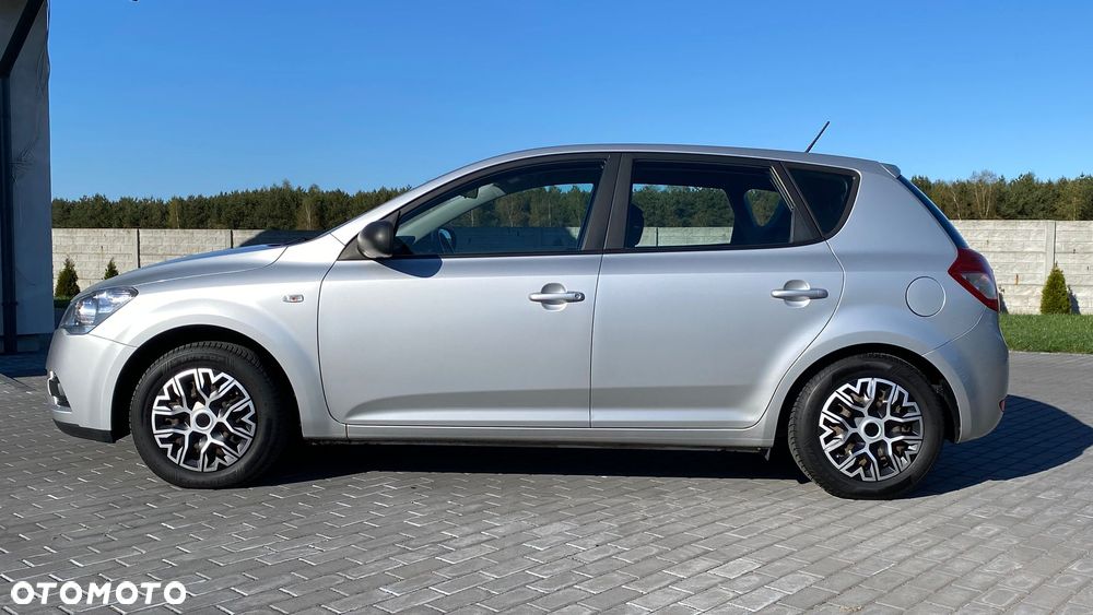Kia Ceed 1.4 CVVT Attract - 8