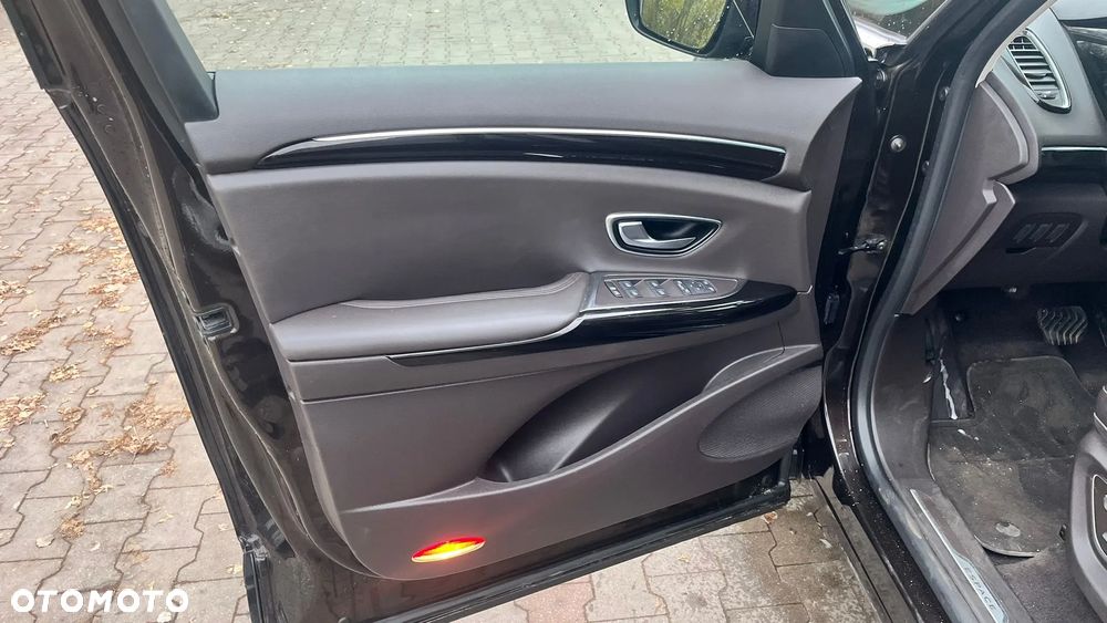 Renault Espace 1.6 dCi Energy Magnetic EDC - 19