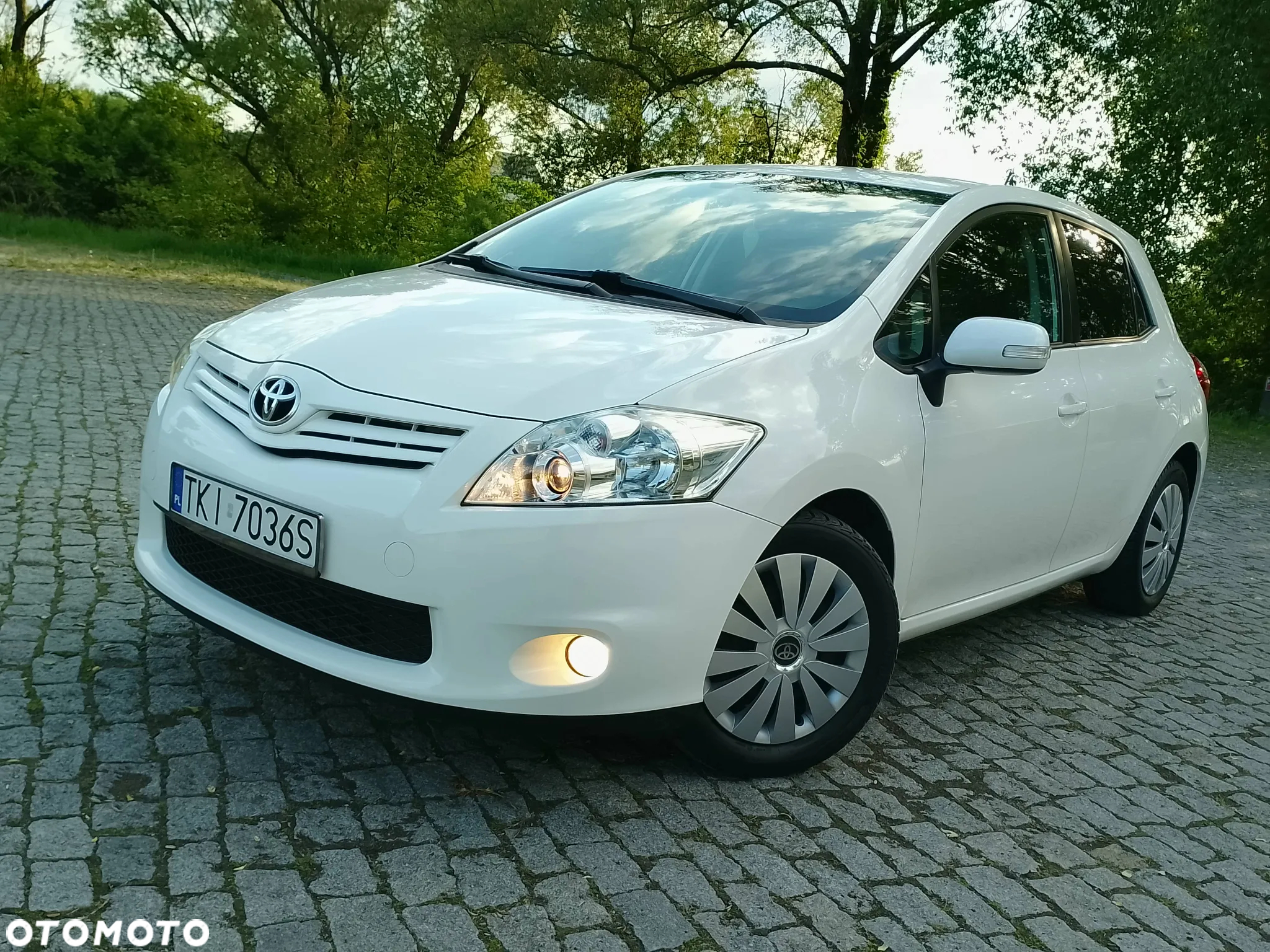 Toyota Auris 1.33 Dual-VVT-i Design Edition - 3