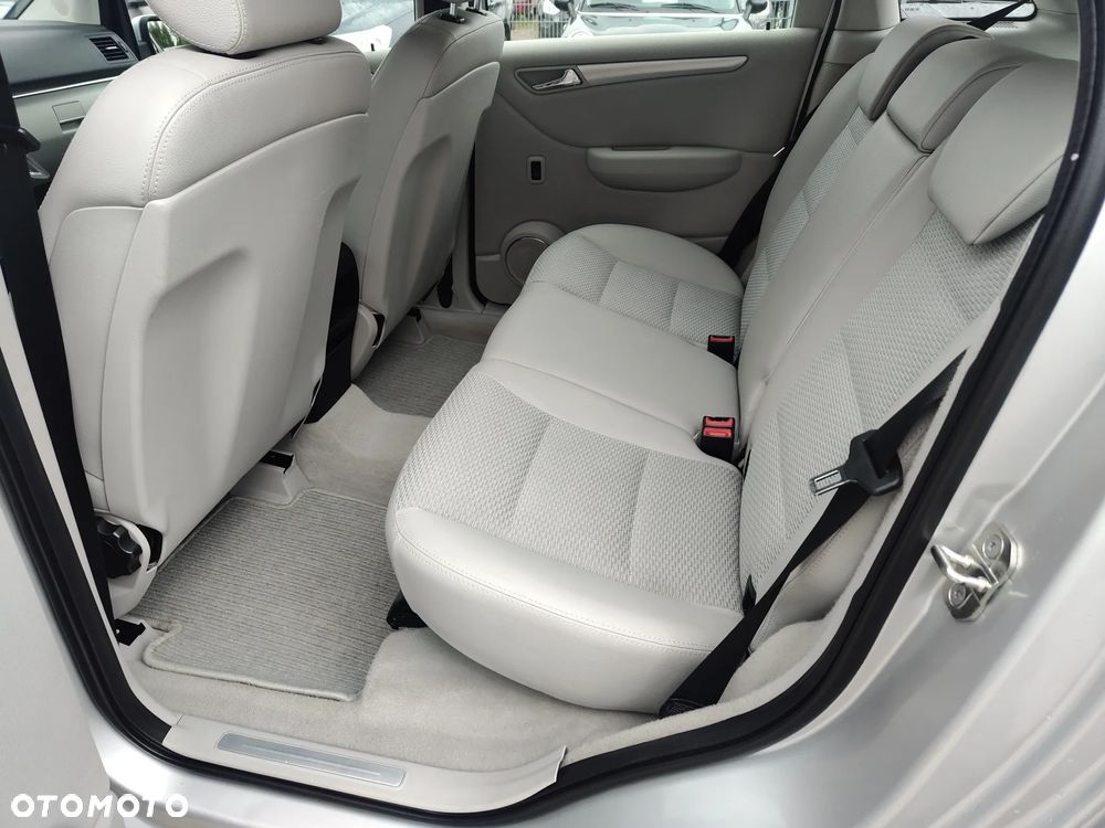 Mercedes-Benz Klasa B 150 Special Edition - 19