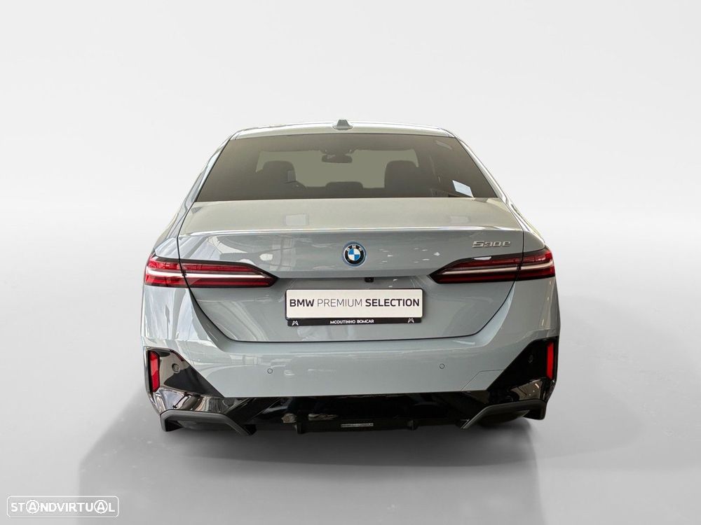 BMW 530 e - 3