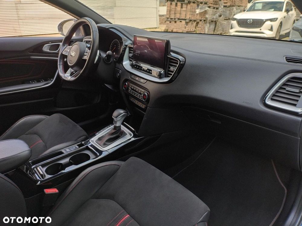 Kia ProCeed 1.6 T-GDI GT DCT - 32